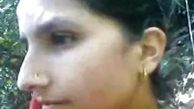 सुंदर सुनहरे बालों वाली उसे बिल्ली सेक्सी फुल एचडी मूवी Fucks Dildo के साथ