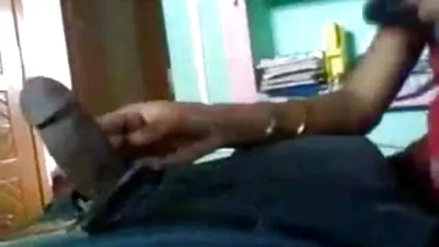 मिठाई और सेक्सी सुनहरे बालों सेक्सी फिल्म मूवी फुल एचडी वाली उसे बिल्ली