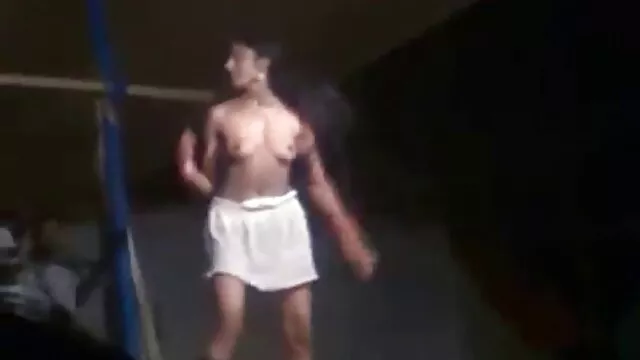 सेक्सी हिंदी सेक्सी वीडियो फुल मूवी एचडी छात्रा नीना लेन बेकार जरूरतमंद सांता
