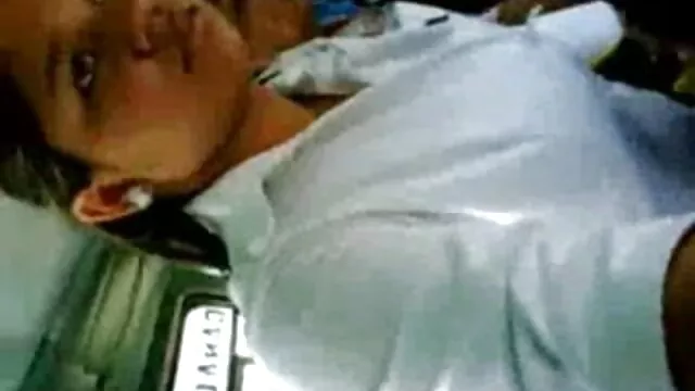 चिकनी सेक्सी वीडियो फुल मूवी एचडी में चमड़ी लैटिनो क्रीक द्वारा मांस चबाते हैं