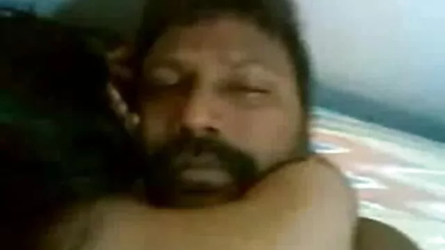 4. सेक्सी फिल्म हिंदी फुल एचडी संपूर्ण शरीर के साथ सुंदर गोरा पुराने दोस्त के लिए प्यार करता है