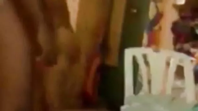 VIP4K. ला cattiva Nathaly regala ला सेक्सी एचडी फुल मूवी वीडियो sua figa rasata alle'agente di prestito