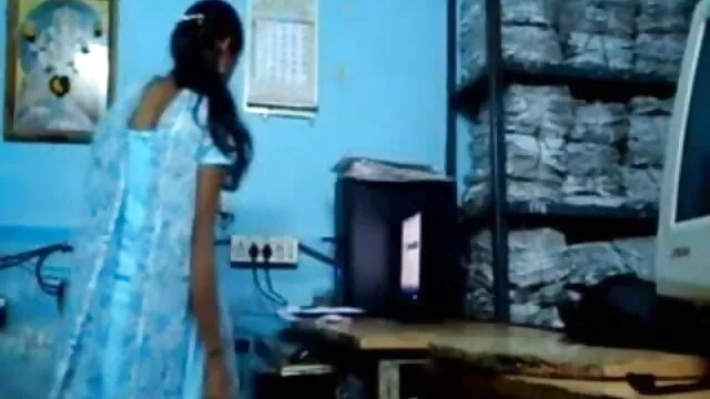 कीमती खूबसूरत किशोर मेरे हॉग सेक्सी बीएफ फुल मूवी एचडी में की सवारी करना चाहता था