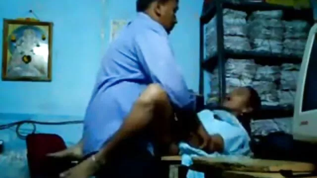 परिपक्व हिंदी सेक्सी वीडियो फुल मूवी एचडी शौकिया आकर्षित बंद मरोड़ते