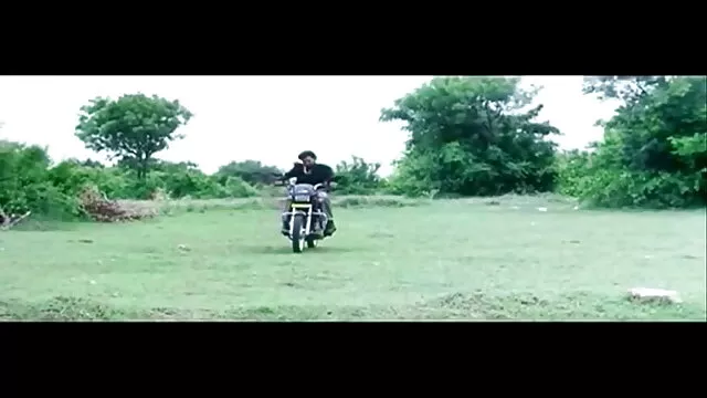 पतला गधा गड़बड़ सनी लियोन की सेक्सी मूवी फुल एचडी हो जाता है