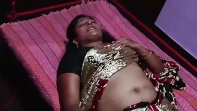 बालों वाली कोषेर सुअर फुल एचडी सेक्सी फिल्म वीडियो में तहखाने में कच्चे गड़बड़